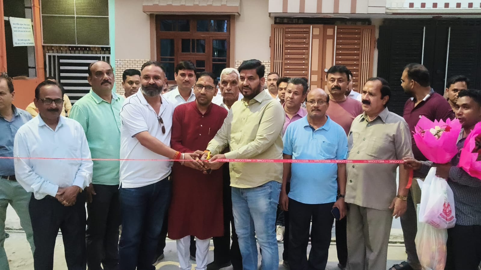 शिवालिक नगर में विकास कार्यों को मिली नई रफ्तार, सड़कों का हुआ लोकार्पण